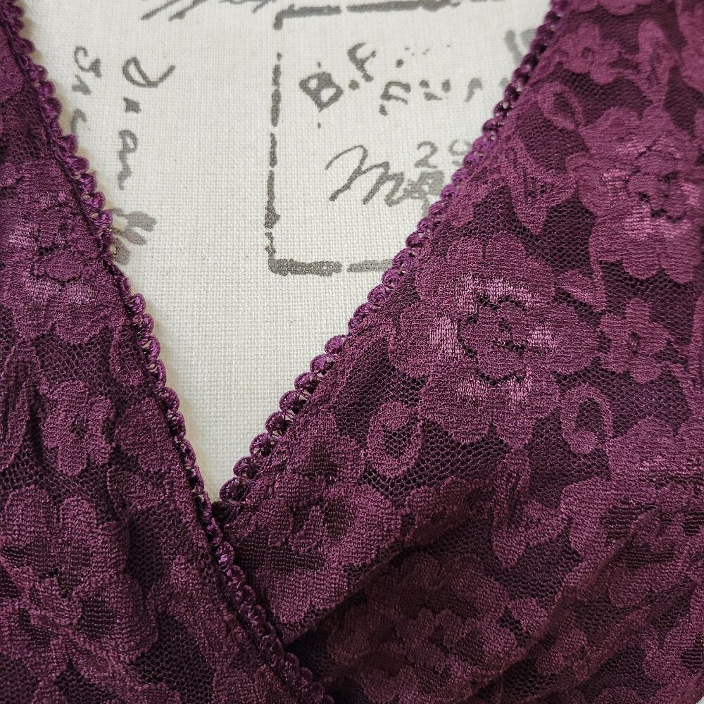 NWT - SEMANTIKs Stretch Lace Tank Top - Picture 3 of 9